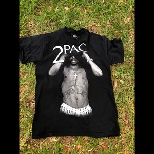 2 PAC ..... medium!!!!!!!!!!!!!!!!!!!!!!!!